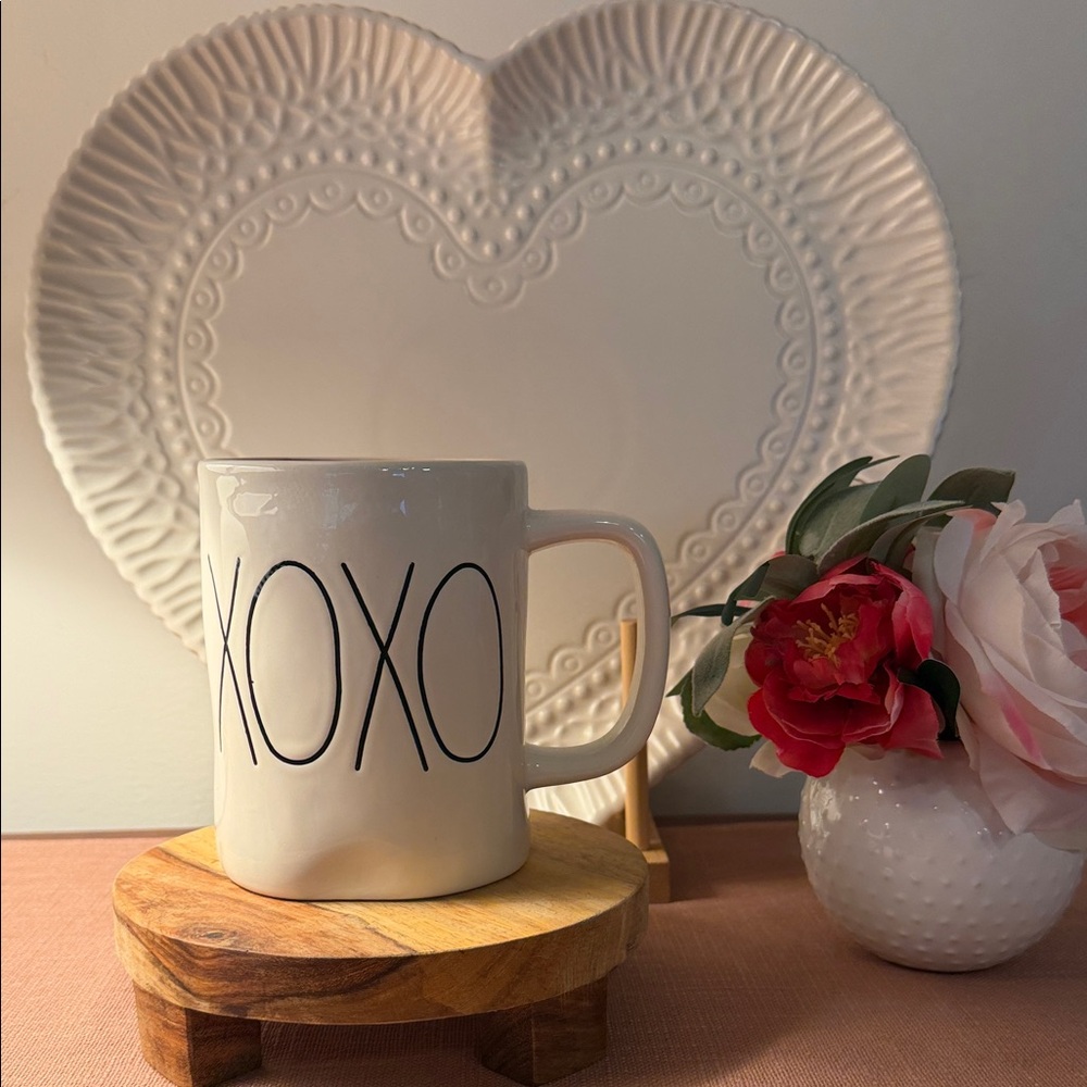 Rae Dunn XOXO Mug